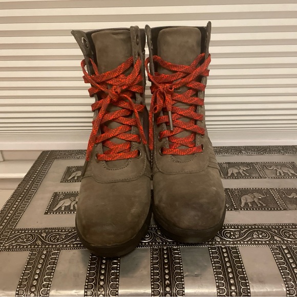 New Sorel 7 boot - Picture 4 of 5